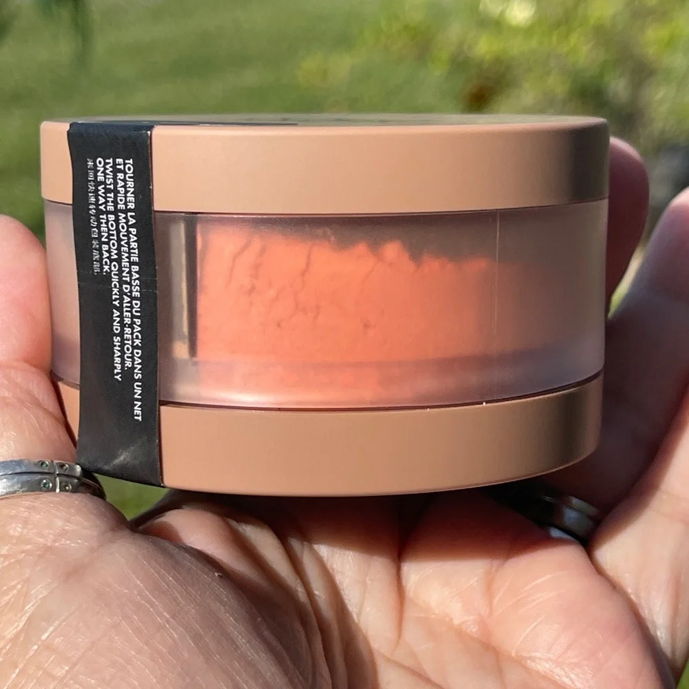 Make Up For Ever Twist & Light Finishing Powder In 3 Tan